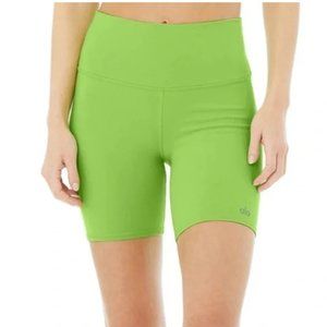 ALO HIGH-WAIST BIKER SHORT - GREEN APPLE